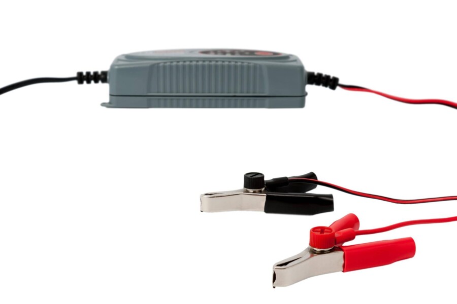Jaki kolor ma kabel plusowy w samochodzie?