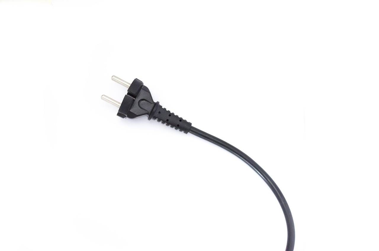 Co to jest przewód fazowy i jaką pełni rolę w instalacji elektrycznej?