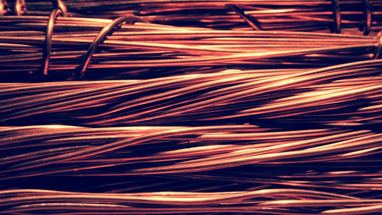 Jakie kolory przewodów elektrycznych stosuje się w instalacjach?